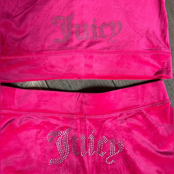 JUICY COUTURE OG BLING RHINESTONE VELOUR VIXEN PINK SHORT-SLEEVE & SHORT SET NWT - Picture 4 of 16